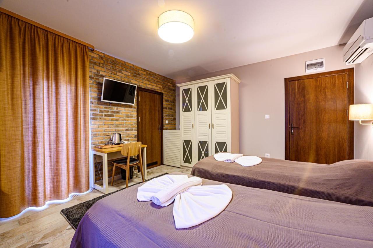 Antique Boutique Hotel Pavel Banya Dış mekan fotoğraf