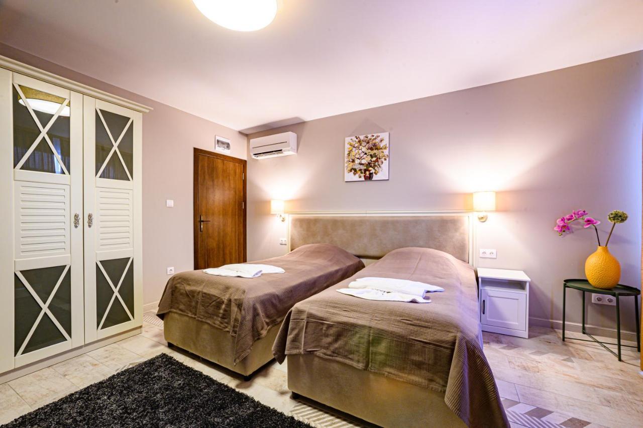 Antique Boutique Hotel Pavel Banya Dış mekan fotoğraf